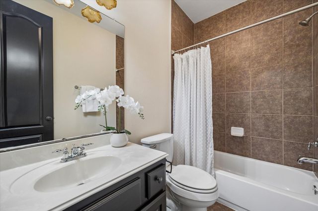 9222 Hernshead Lane, Missouri City, TX 77459