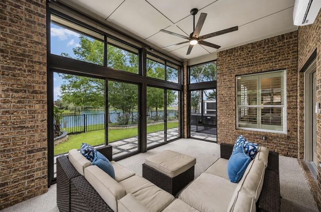 9222 Hernshead Lane, Missouri City, TX 77459