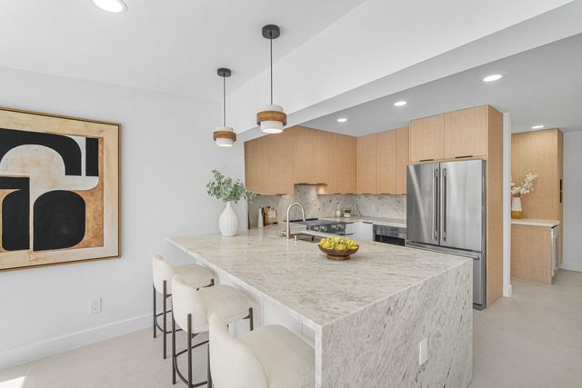 2708 NE 1ST Avenue, Wilton Manors, FL 33334