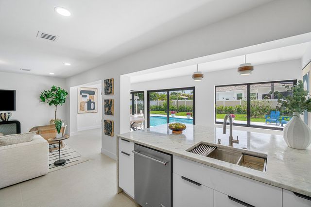 2708 NE 1ST Avenue, Wilton Manors, FL 33334