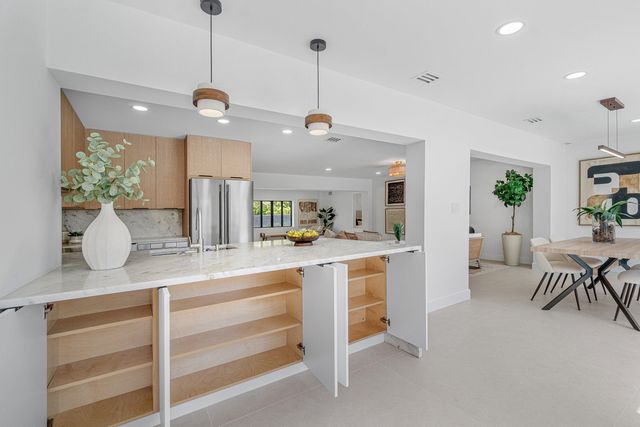 2708 NE 1ST Avenue, Wilton Manors, FL 33334
