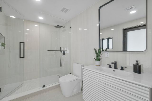 2708 NE 1ST Avenue, Wilton Manors, FL 33334