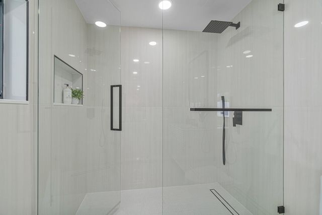 2708 NE 1ST Avenue, Wilton Manors, FL 33334