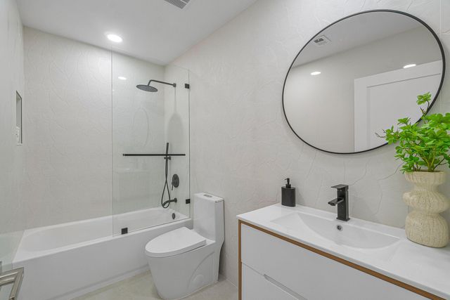 2708 NE 1ST Avenue, Wilton Manors, FL 33334