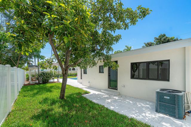 2708 NE 1ST Avenue, Wilton Manors, FL 33334