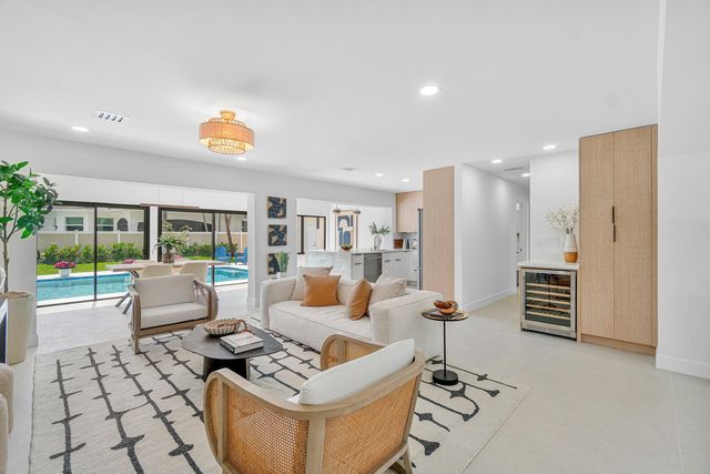 2708 NE 1ST Avenue, Wilton Manors, FL 33334