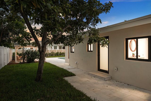 2708 NE 1ST Avenue, Wilton Manors, FL 33334