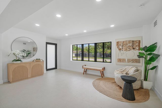 2708 NE 1ST Avenue, Wilton Manors, FL 33334