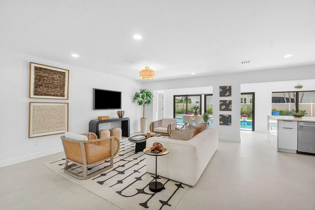 2708 NE 1ST Avenue, Wilton Manors, FL 33334