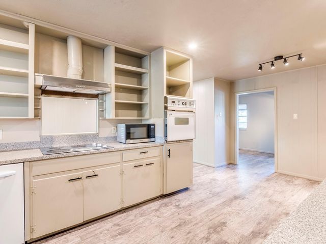 10606 Macmora RD, Austin, TX 78758