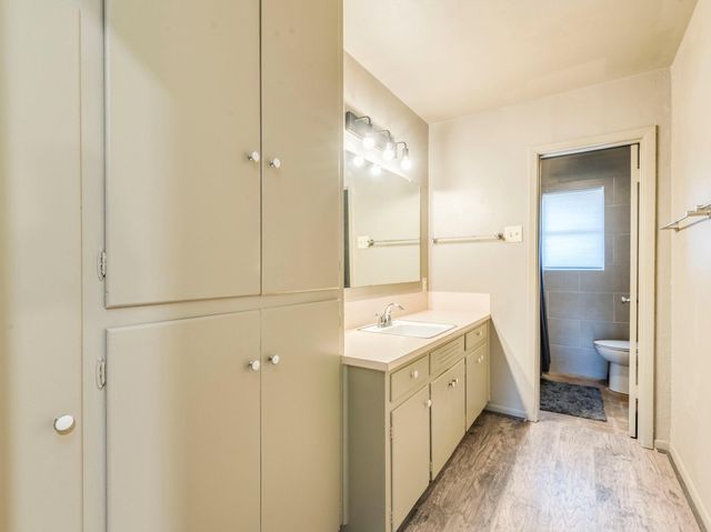 10606 Macmora RD, Austin, TX 78758