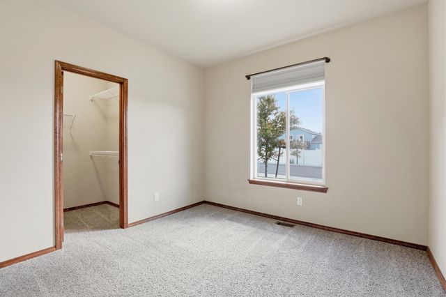 12907 N RAPTOR Ln, Spokane, WA 99208