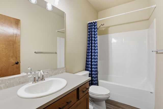 12907 N RAPTOR Ln, Spokane, WA 99208