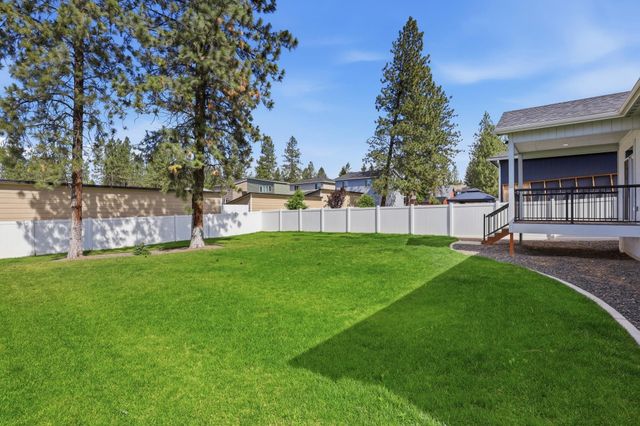 12907 N RAPTOR Ln, Spokane, WA 99208