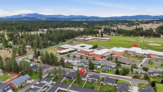12907 N RAPTOR Ln, Spokane, WA 99208