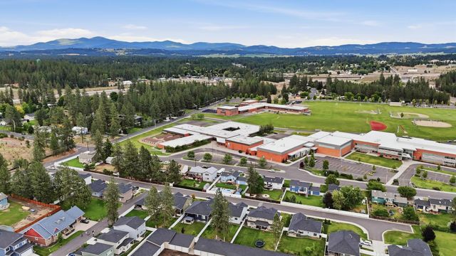 12907 N RAPTOR Ln, Spokane, WA 99208