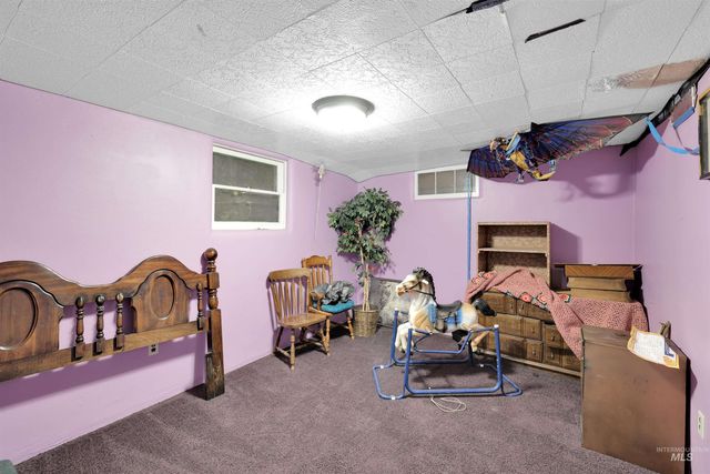 124 S Banner St, Nampa, ID 83686