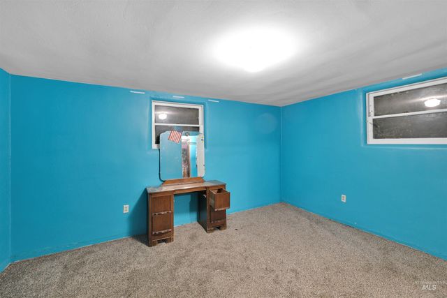 124 S Banner St, Nampa, ID 83686