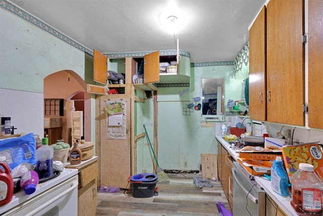 124 S Banner St, Nampa, ID 83686