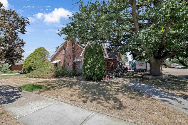 124 S Banner St, Nampa, ID 83686