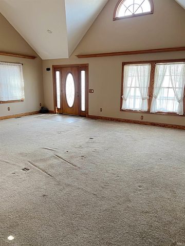 309 D St NE, Linton, IN 47441