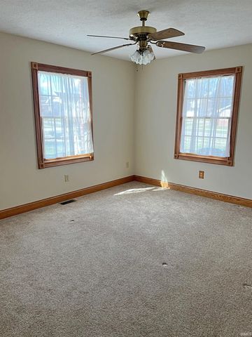 309 D St NE, Linton, IN 47441