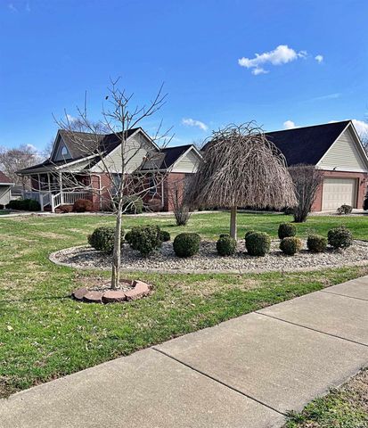 309 D St NE, Linton, IN 47441