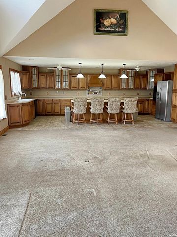 309 D St NE, Linton, IN 47441