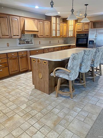 309 D St NE, Linton, IN 47441