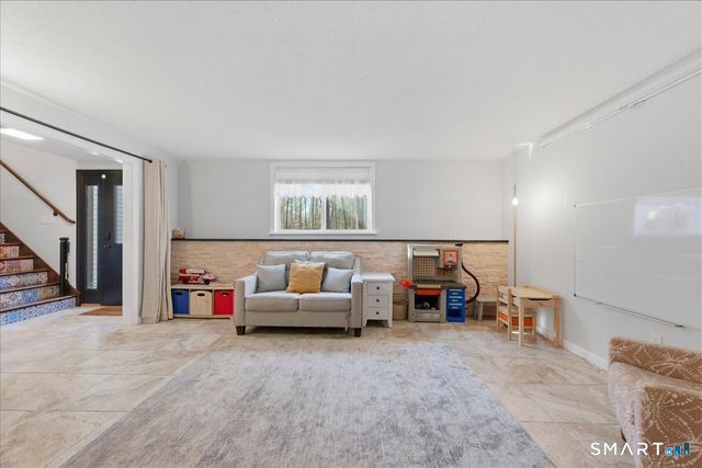 215 Cranberry Pond Road, Norwich, CT 06360