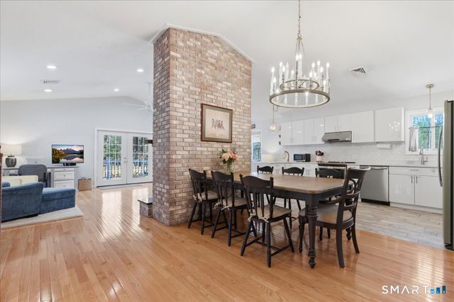 215 Cranberry Pond Road, Norwich, CT 06360