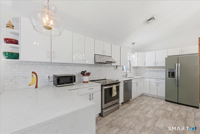 215 Cranberry Pond Road, Norwich, CT 06360