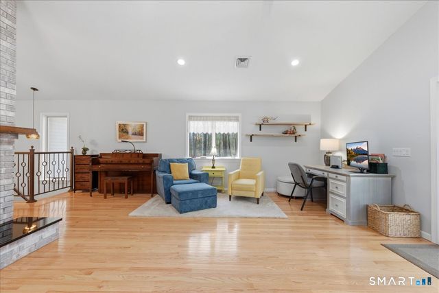 215 Cranberry Pond Road, Norwich, CT 06360