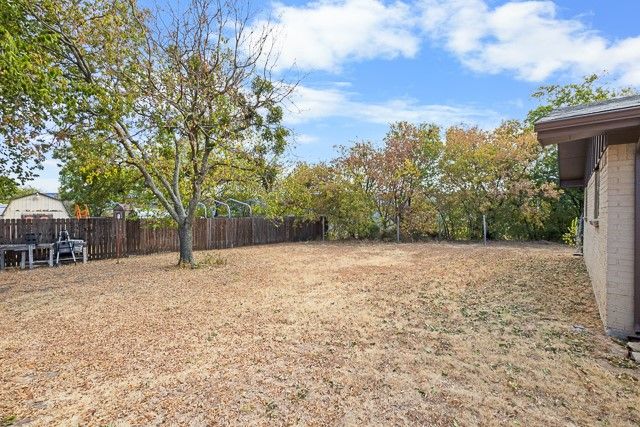 1004 N Cates Street, Decatur, TX 76234