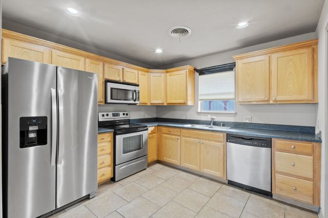 1004 N Cates Street, Decatur, TX 76234