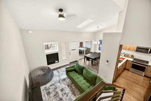 1084 E Main Street, Ashland, OR 97520