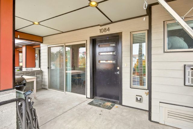 1084 E Main Street, Ashland, OR 97520