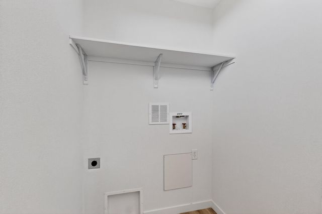 7 Sky Loop, Moriarty, NM 87035