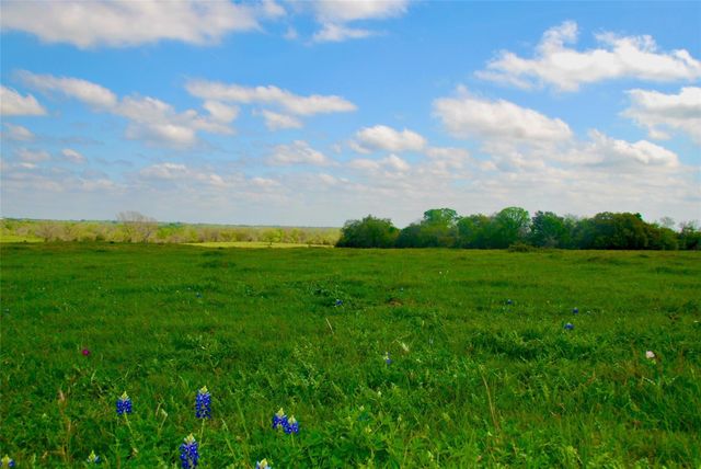 450 County Road 217c, Schulenburg, TX 78956