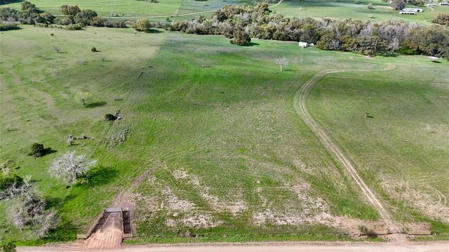 450 County Road 217c, Schulenburg, TX 78956