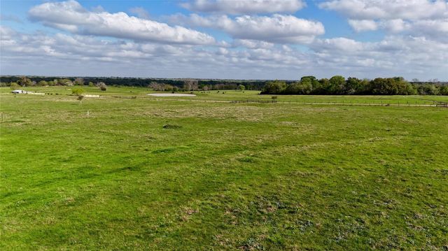 450 County Road 217c, Schulenburg, TX 78956