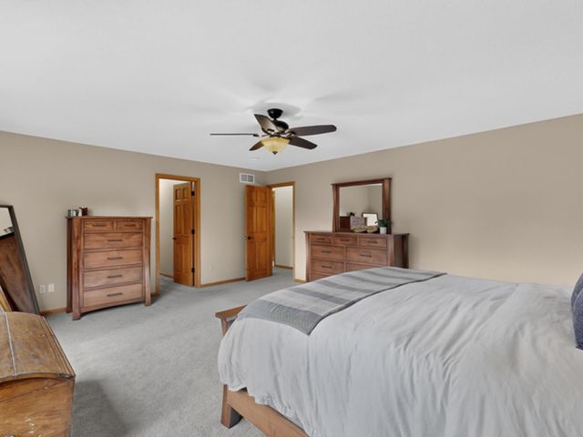 7255 Hollyford Lane NW, Rochester, MN 55901