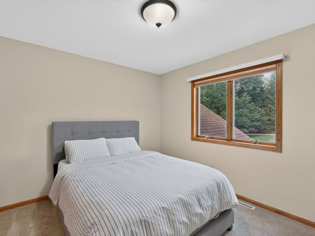 7255 Hollyford Lane NW, Rochester, MN 55901