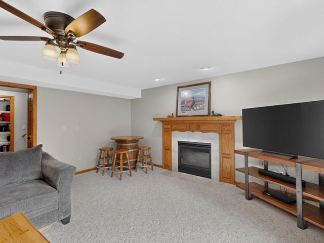 7255 Hollyford Lane NW, Rochester, MN 55901