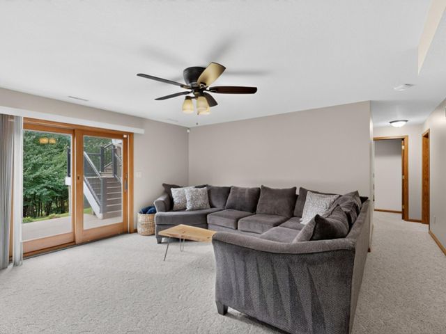 7255 Hollyford Lane NW, Rochester, MN 55901