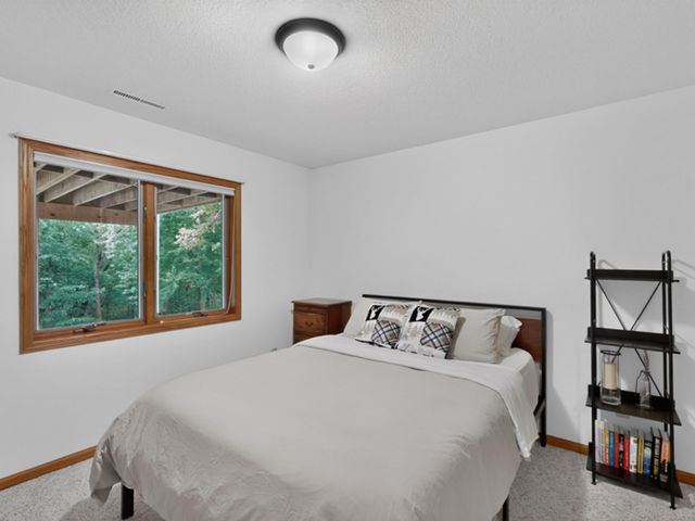 7255 Hollyford Lane NW, Rochester, MN 55901