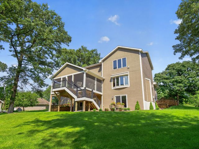 7255 Hollyford Lane NW, Rochester, MN 55901