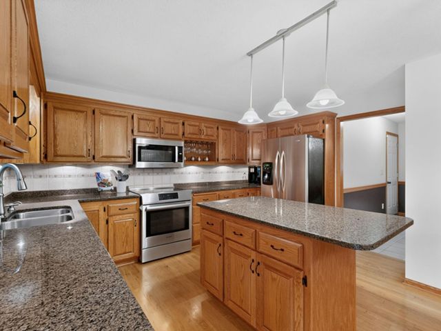 7255 Hollyford Lane NW, Rochester, MN 55901
