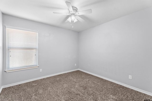 806 James Ct, Chandler, TX 75758