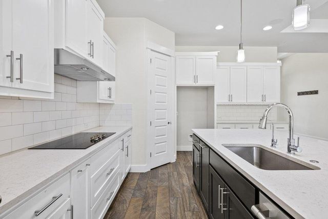 137 Chickasaw Plum DR, Leander, TX 78641